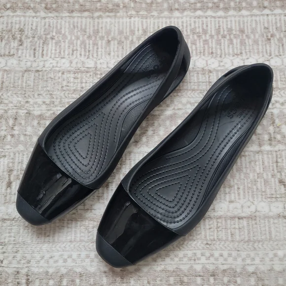 Crocs Black Women's Flats - Picture 1 of 7